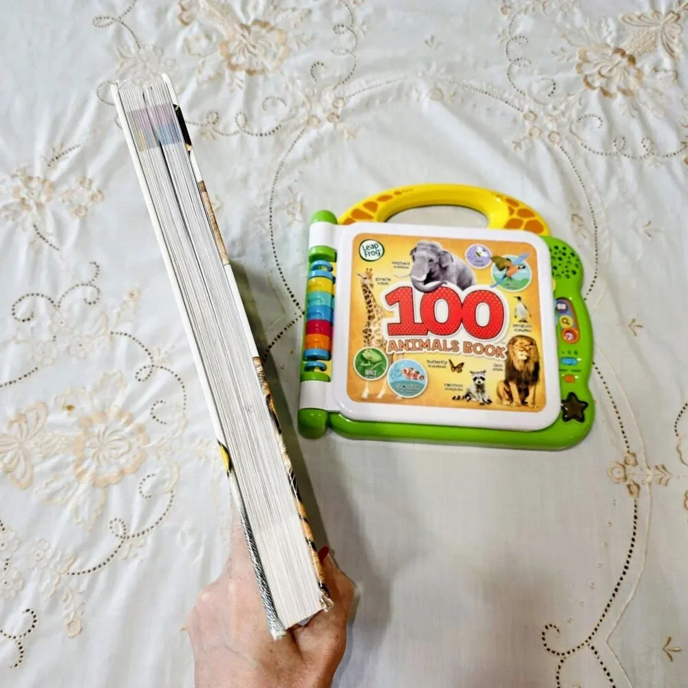 LEAP FROG Smithsonian 100 Animal Encyclopedia Lot Of‎ 2 -Learning Toys
